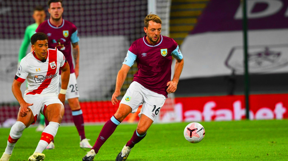 武汉三镇俱乐部更换主教练