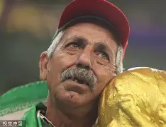 库里巴黎奥运会决赛四记三分视频