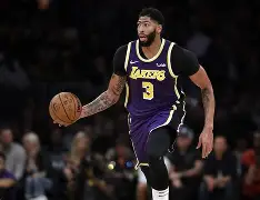 库里第四节连续投进4个三分球 库里第四节连续投进4个三分球