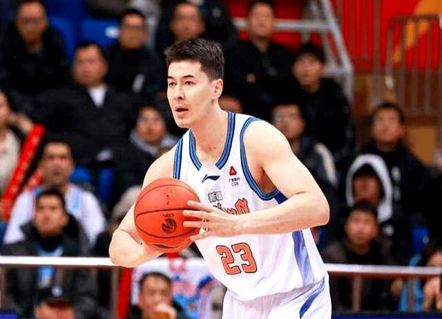 成都蓉城与柔佛新山激战 成都蓉城与柔佛新山激战